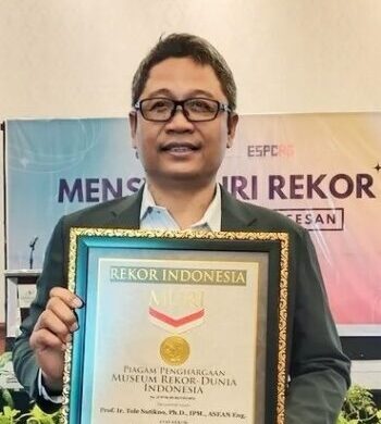 Prof_Tole_Sutikno-muri